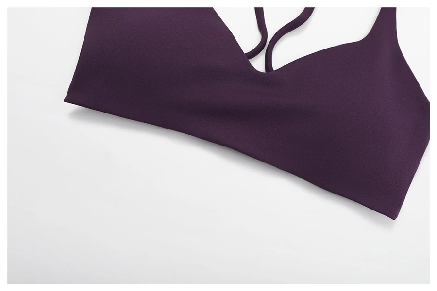 actual close up for women's cross back sports bra