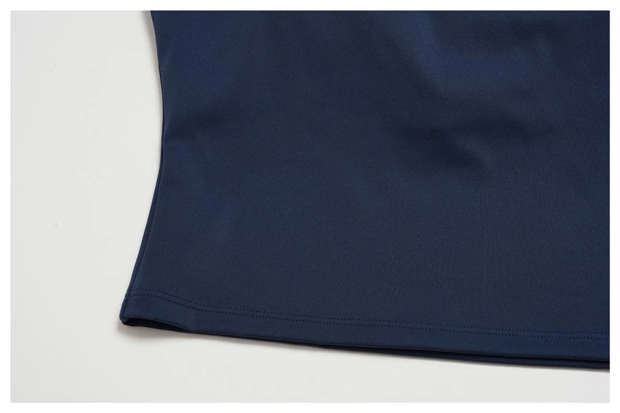 Women's padded yoga tank top with removable cups and four-way stretch fabric